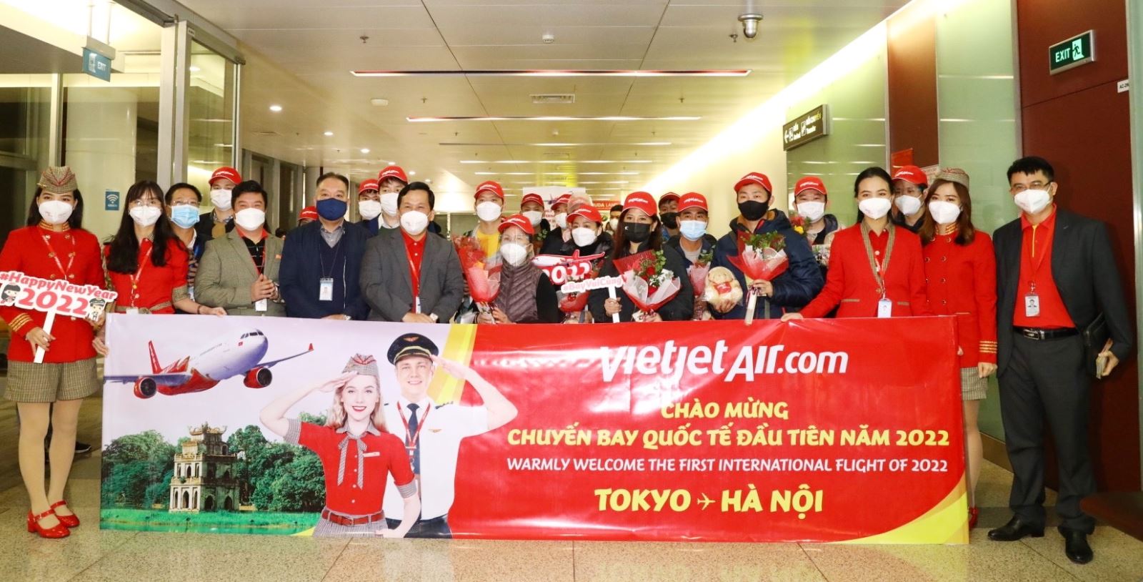  Chuyến bay Vietjet đón những vị khách quốc tế đầu tiên sáng 1-1-2022.