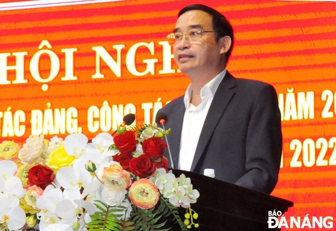 Phó Bí thư Thành ủy, Chủ tịch UBND thành phố Lê Trung Chinh phát biểu chỉ đạo tại hội nghị. Ảnh: LÊ HÙNG