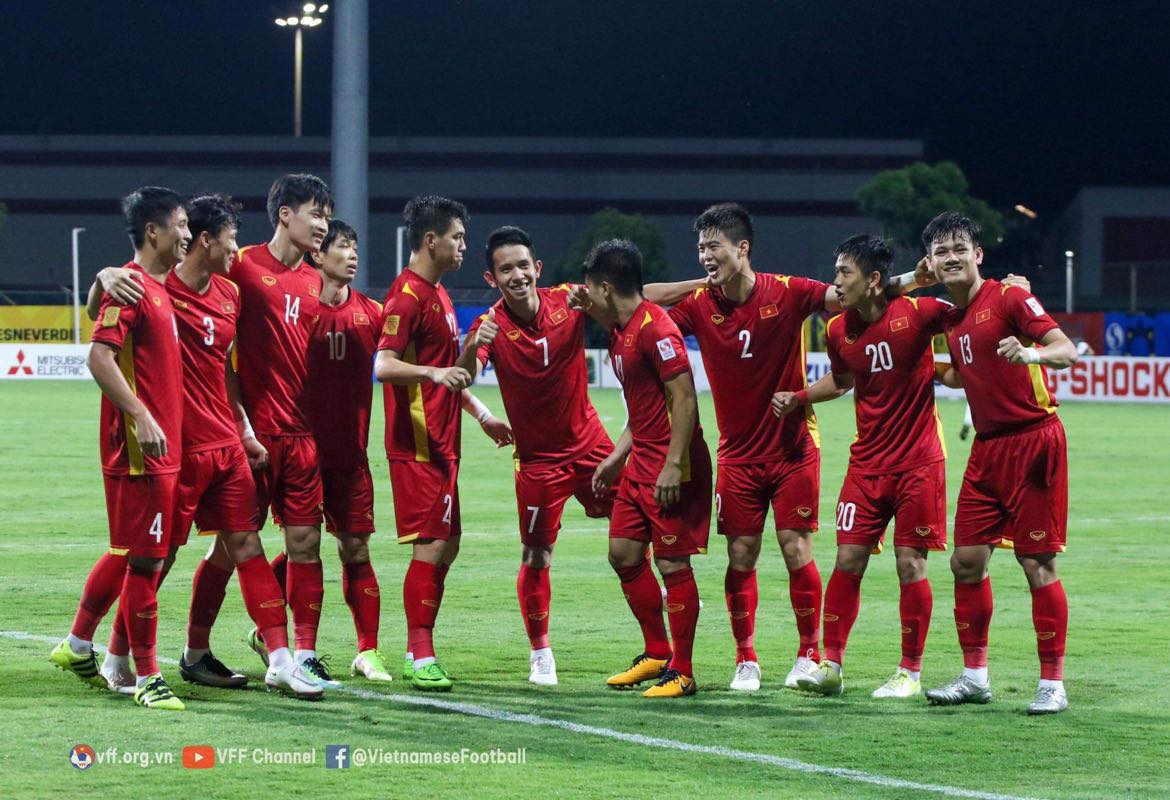 Giới chuyên môn và người hâm mộ đang chờ đợi sự đổi mới của đội tuyển Việt Nam trong thời gian tới. Ảnh: VFF
