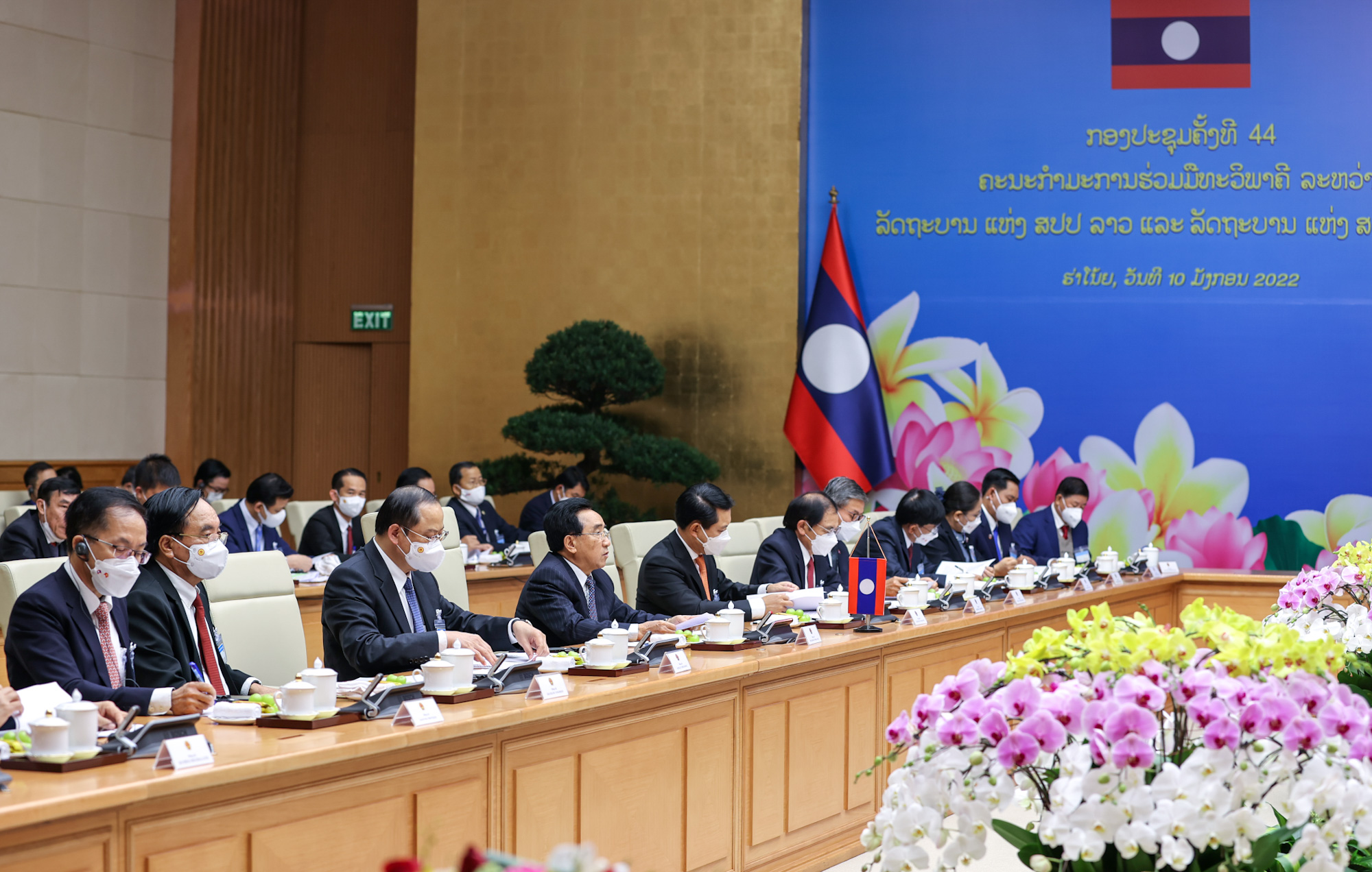 Trong khuôn khổ chuyến thăm và làm việc tại Việt Nam, Thủ tướng Lào Phankham Viphavanh đã có các cuộc tiếp xúc với lãnh đạo cấp cao của Việt Nam. Ảnh: VGP/Nhật Bắc