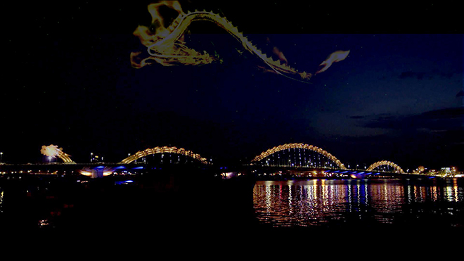 Remarkably artistic lighting designs for the Rong (Dragon) Bridge, …