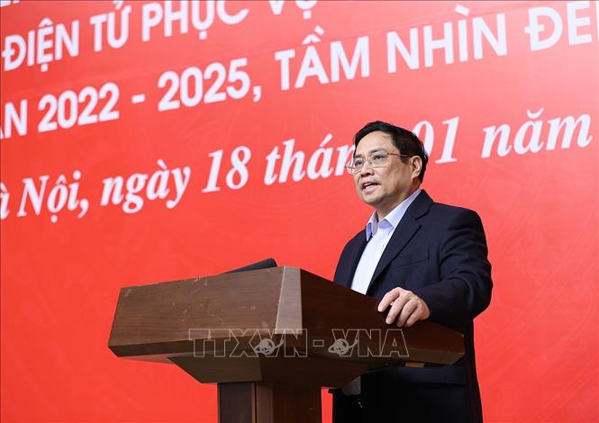 Thủ tướng Phạm Minh Chính phát biểu tại Hội nghị trực tuyến triển khai Đề án phát triển ứng dụng dữ liệu về dân cư, định danh và xác thực điện tử phục vụ chuyển đổi số quốc gia. Ảnh: Dương Giang/TTXVN