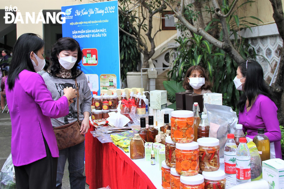 The fair featured booths displaying and introducing startup products made by the union’s members.