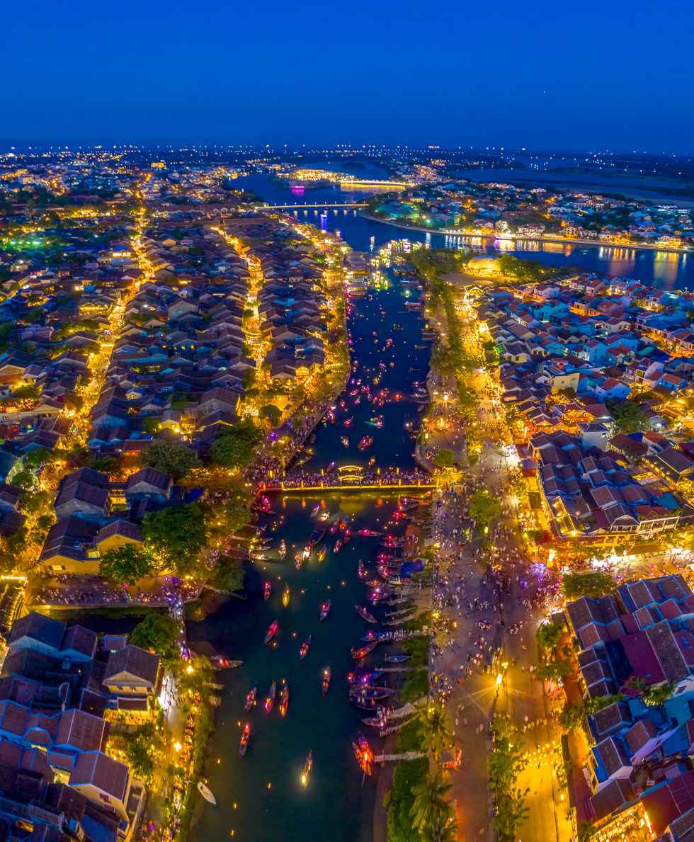 The sparkling beauty of Hoi An City at night. Photo: Nguyen Anh Cuong 