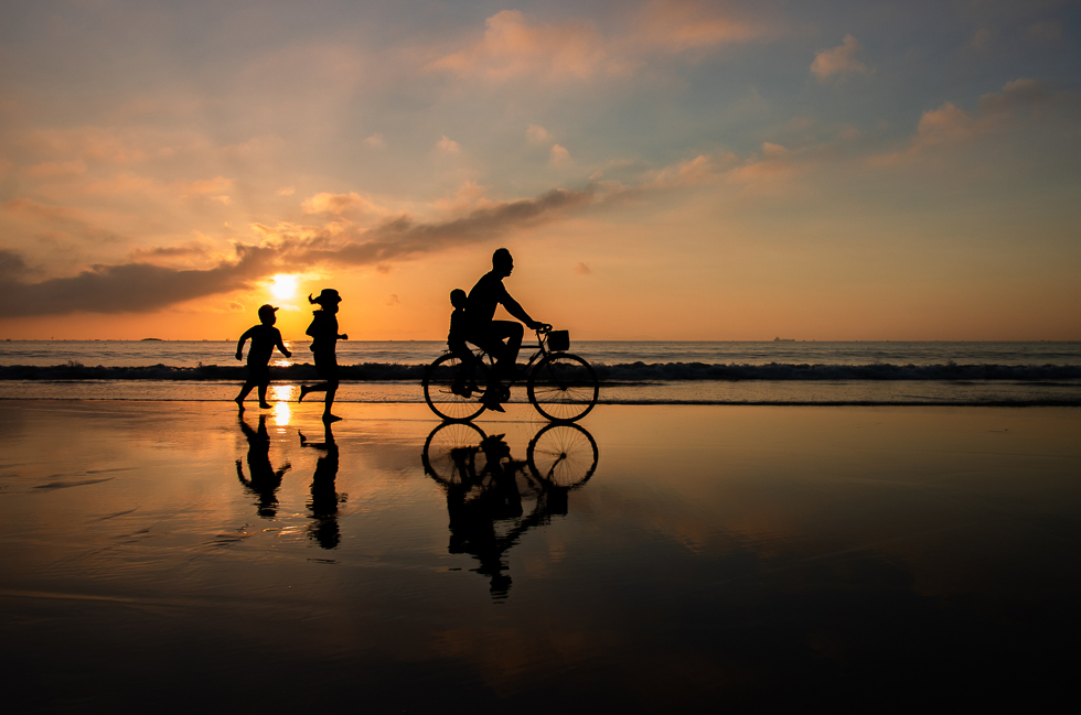 Dawn on Tho Quang beach. Photo: Dinh Van Nam