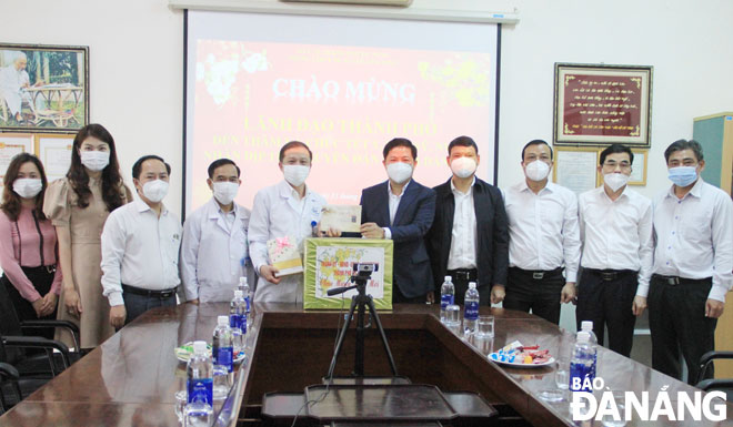 Phó Bí thư Thường trực Thành ủy Lương Nguyễn Minh Triết phát biểu kết luận tại buổi làm việc với Đảng ủy phường Hòa Cường Bắc. Ảnh: TRỌNG HÙNG