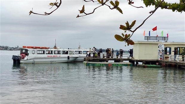 Vụ chìm ca nô du lịch trên biển Cửa Đại: 13 người đã tử vong