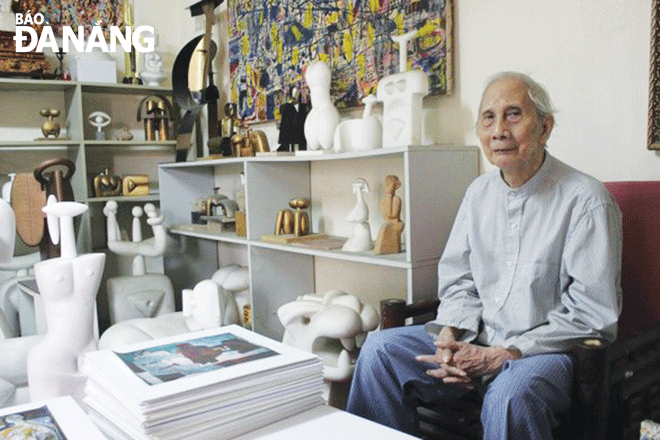 Late painter and sculptor Le Cong Thanh