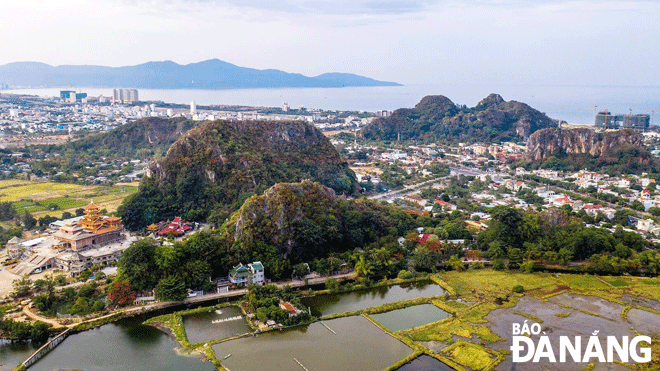 The existing space of the Marble Mountains scenic spot in Ngu Hanh Son District). Photo: TRIEU TUNG