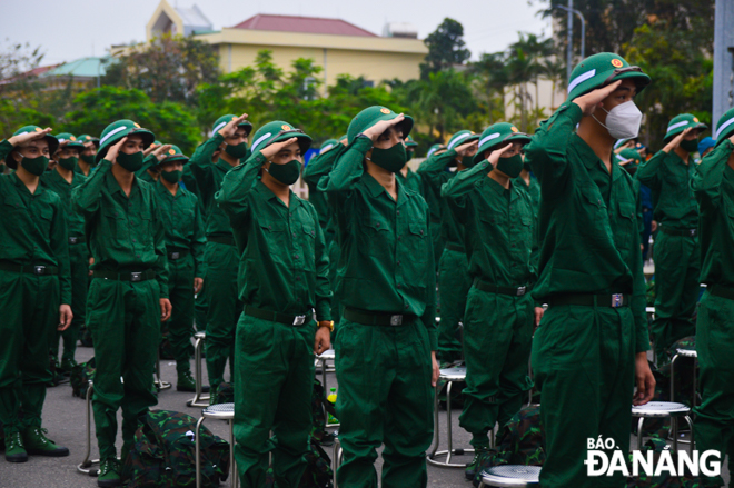 222 youths in Hoa Vang District registered to be enlist in the military. Photo: XUAN SON