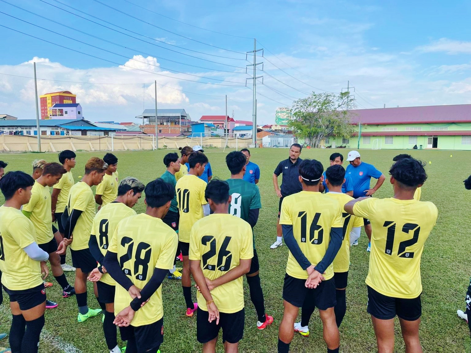 Đội tuyển U23 Myanmar phát hiện một số trường hợp cầu thủ dương tính với SARS-CoV-2. Ảnh: MFF