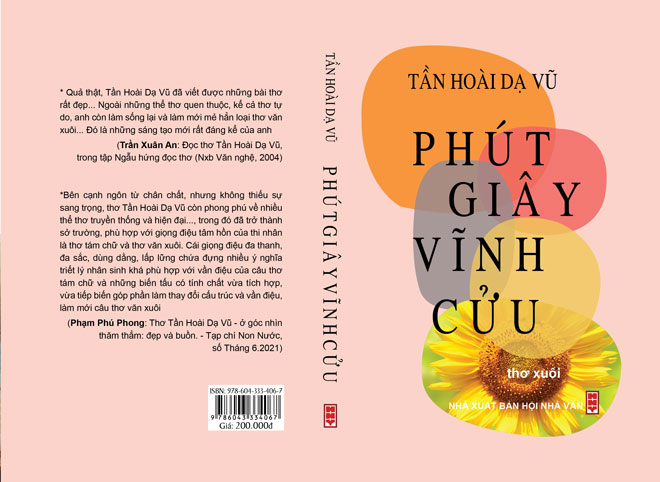 Tập thơ mới nhất của nhà thơ Tần Hoài Dạ Vũ được bán để làm công tác thiện nguyện.