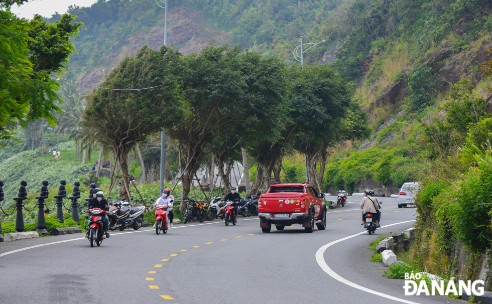 Traffic is busy on the road leading to the peninsula.