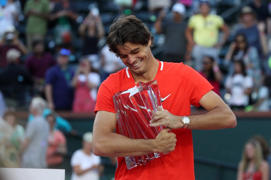 Taylor Fritz chấm dứt chuỗi bất bại của Rafael Nadal, lên ngôi vô địch Indian Wells 2022