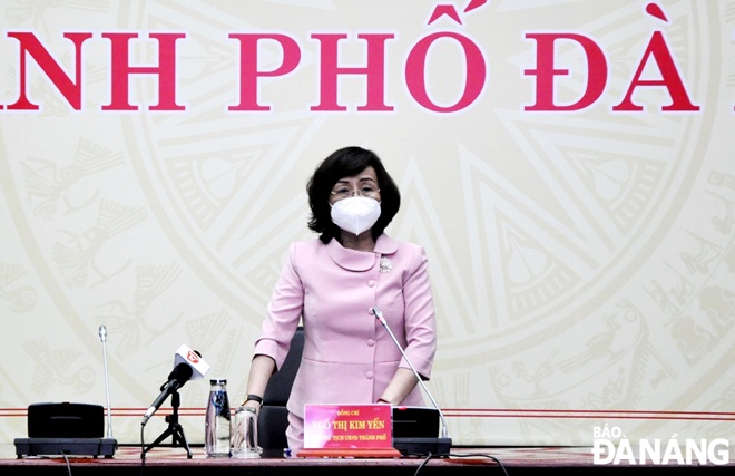 Vice Chairwoman Ngo Thi Kim Yen delivers her instructions at Thursday’s meeting. Photo: LE HUNG