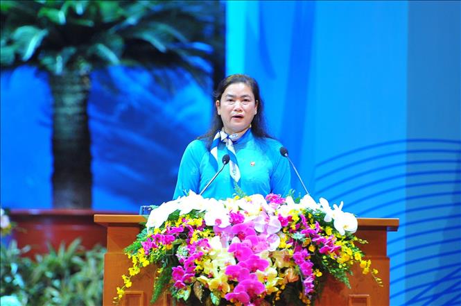 Phó Chủ tịch thường trực Hội Liên hiệp Phụ nữ Việt Nam Đỗ Thị Thu Thảo trình bày Quy chế Đại hội. Ảnh: Minh Đức/TTXVN