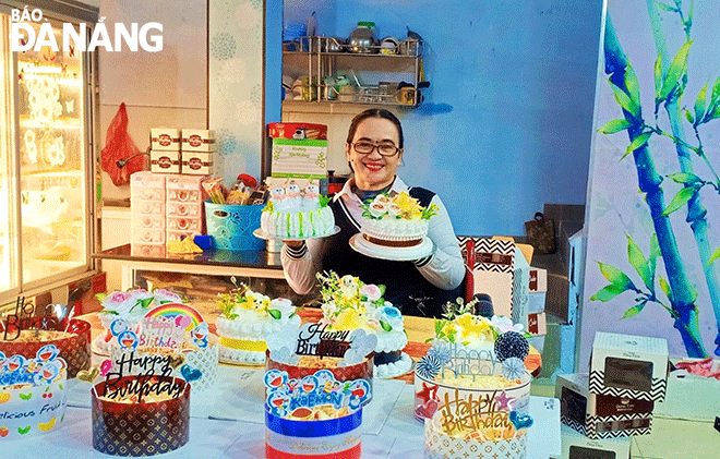 Chị Nguyễn Thị Thanh Thu nỗ lực từng ngày để phát triển chuỗi cơ sở Thanh Thu Bakery. Ảnh: H.L