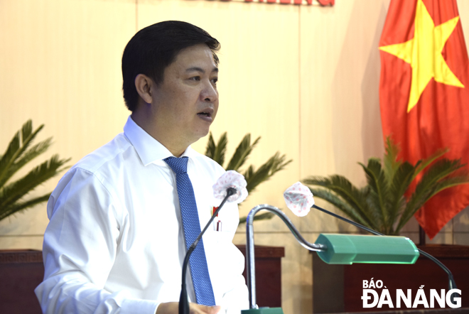 Standing Deputy Secretary of the municipal Party Committee cum Chairman of the municipal People's Council Luong Nguyen Minh Triet delivers his opening speech at the 5th session of the Da Nang People’s Council in its 10th tenure during the 2021-2026 term, March 11, 2022. Photo: TRONG HUY