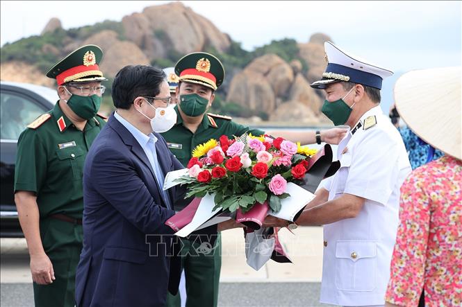 Thủ tướng Phạm Minh Chính đến thăm Lữ đoàn Tàu ngầm 189. Ảnh: Dương Giang/TTXVN