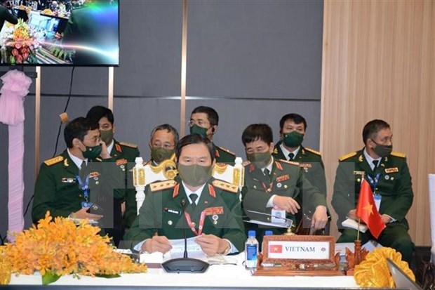 Sen. Lieut. Gen. Nguyen Tan Cuong, Chief of the General Staff of the Vietnam People’s Army and Deputy Minister of National Defence, attends the 19th ASEAN Chiefs of Defence Forces’ Meeting (ACDFM-19) in Cambodia on March 17. (Photo: VNA)