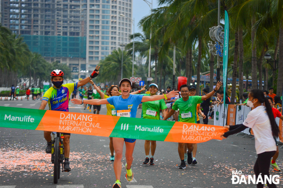 Exciting race ambiance recorded at Da Nang International Marathon 2022