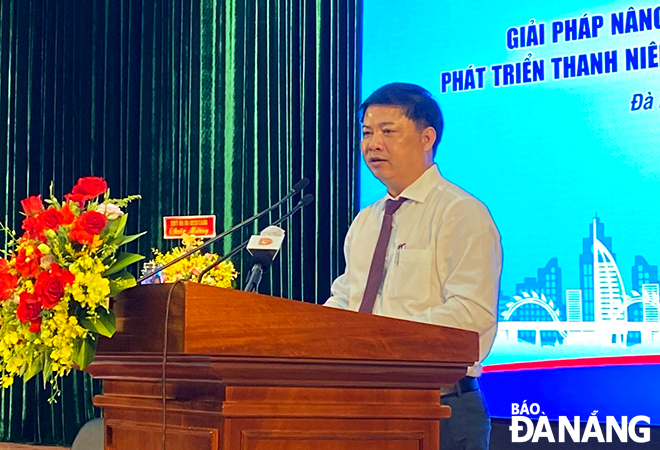 Standing Deputy Secretary of the municipal Party Committee cum Chairman of the municipal People's Council Luong Nguyen Minh Triet delivers a speech at the event. Photo: T.S