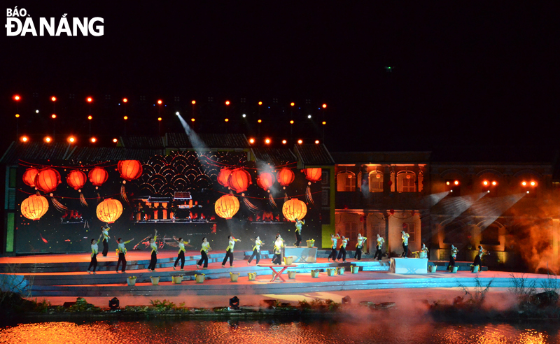 An arts performance at the opening ceremony of the National Tourism Year 2022. Photo: THU HA