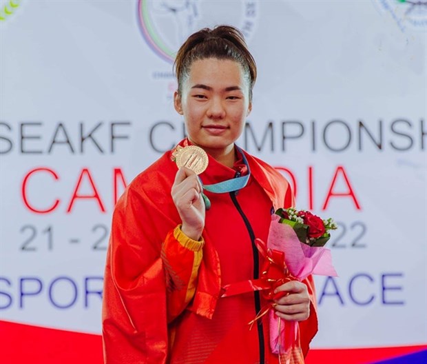 Viet Nam’s former world silver medalist Nguyen Thi Ngoan wins gold in the women’s U61kg class at the ninth Southeast Asian Karate Championship in Cambodia. (Photo of tournament organisers)