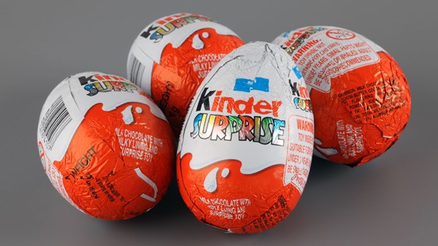 Thu hồi trứng chocolate Kinder Surprise do nghi nhiễm khuẩn salmonella