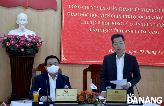Bí thư Thành ủy Nguyễn Văn Quảng phát biểu tại hội nghị. Ảnh: TRỌNG HUY