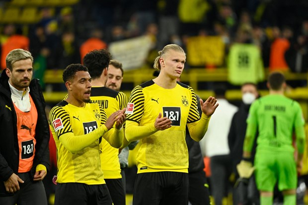 Dortmund thảm bại ngay trên sân nhà. (Nguồn: bvbbuzz)