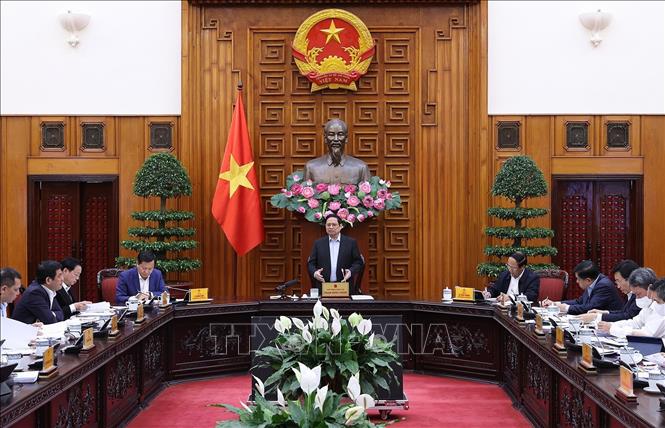 Thủ tướng Phạm Minh Chính kết luận cuộc họp về đảm bảo cung ứng điện cho sản xuất và sinh hoạt năm 2022. Ảnh: Dương Giang/TTXVN