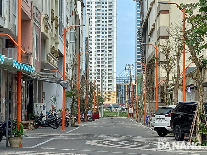 The An Thuong 2 Street in the An Thuong tourist quarter in My An Ward, Ngu Hanh Son District has been upgraded into a very airy walking street. Photo: TRIEU TUNG