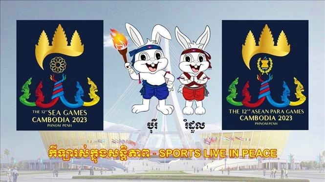 Biểu trưng và linh vật của SEA Games 32. Ảnh: TTXVN