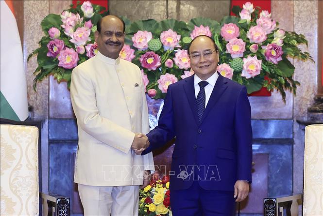Chủ tịch nước Nguyễn Xuân Phúc tiếp Chủ tịch Hạ viện Cộng hòa Ấn Độ Om Birla đang thăm chính thức Việt Nam. Ảnh: Thống Nhất/TTXVN