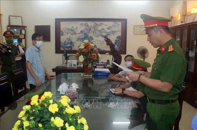Ông Đỗ Đức Lưu, Giám đốc Trung tâm Kiểm soát bệnh tật tỉnh Nam Định bị khởi tố, bắt tạm giam 4 tháng về tội vi phạm quy định đấu thầu gây hậu quả nghiêm trọng. Ảnh: Văn Đạt/TTXVN