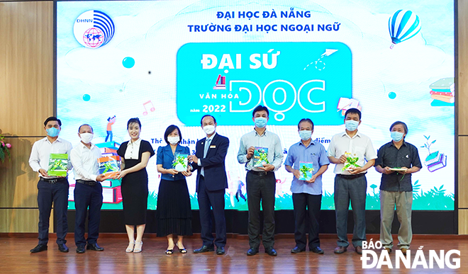 On April 18, 2022, the University of Foreign Language Studies (UFLS) - University of Danang (UD) held the Week of Reading and Reading Culture in 2022 with the theme 