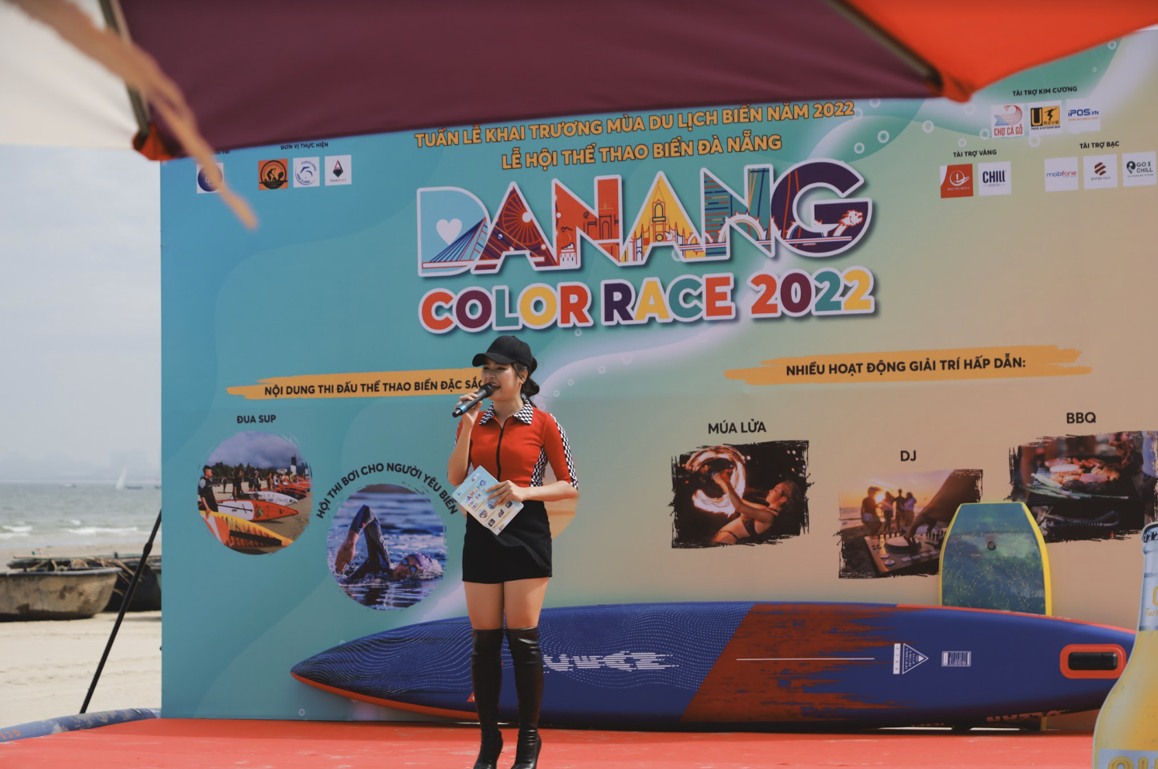 MC khai mạc chương trình Đà Nẵng Color Race 2022.