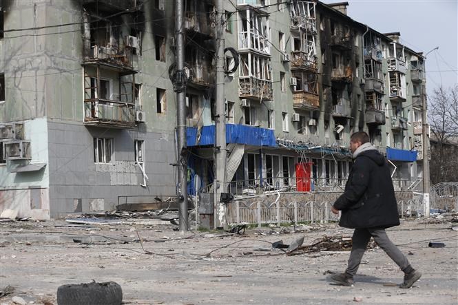 Thế giới đứng bên bờ vực thẳm sau khủng hoảng Ukraine