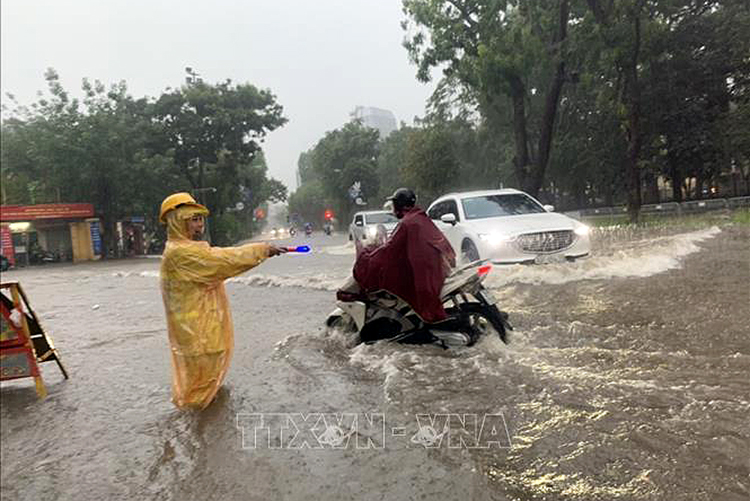 Thời tiết ngày 30-5: Bắc Bộ, Thanh Hóa đến Thừa Thiên Huế mưa dông