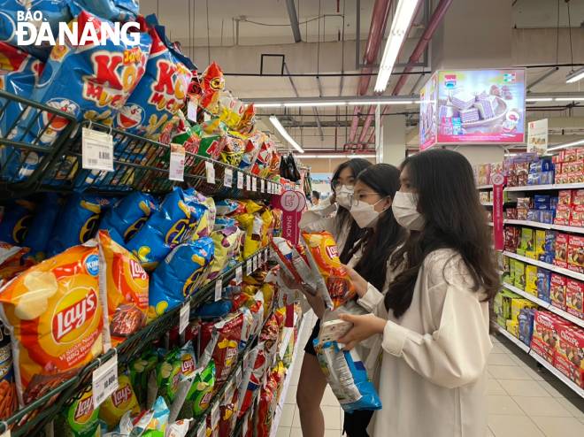 The Lotte Mart also saw a skyrocketing number of visitors during the holiday. Photo: QUYNH TRANG