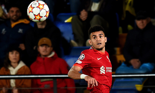 Luis Diaz khống chế bóng trong hiệp hai trận Liverpool thắng ngược chủ nhà Villarreal 3-2 ngày 3-5 (rạng sáng 4-5, giờ Việt Nam). Ảnh: Twitter/Liverpool FC