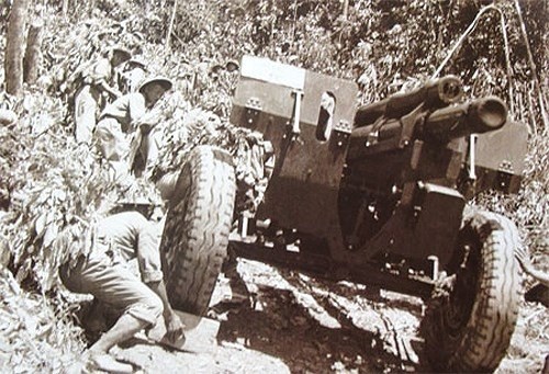 Through 56 days and nights of the Dien Bien Phu campaign, the air defence-air force, artillery and infantry forces shot down and destroyed 62 aircraft of all kinds of the enemy. File photo (Source: VNA)