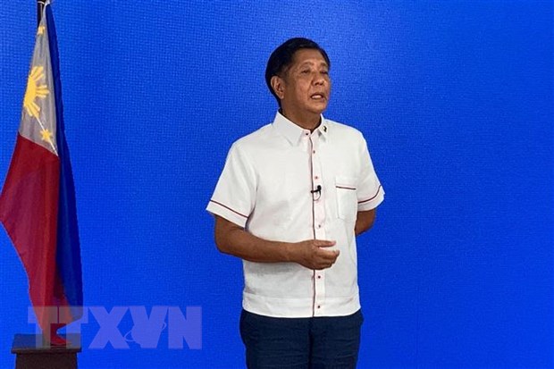 Ông Ferdinand Marcos Jr. phát biểu với báo giới tại Manila ngày 9-5-2022. (Ảnh: AFP/TTXVN)