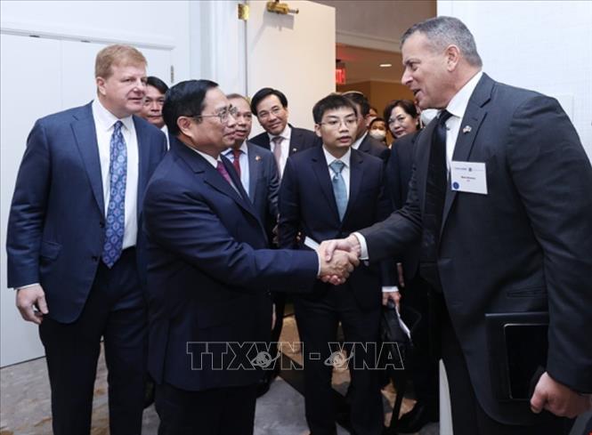 Thủ tướng Phạm Minh Chính với các nhà đầu tư và doanh nghiệp Hoa Kỳ. Ảnh: Dương Giang/TTXVN