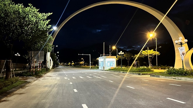Đèn LED thông minh Helios Điện Quang được lắp tại khu công nghệ cao Đà Nẵng.