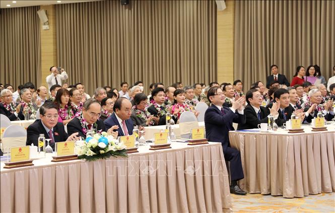 Chủ tịch nước Nguyễn Xuân Phúc và các đại biểu tham dự buổi lễ. Ảnh: An Đăng/TTXVN