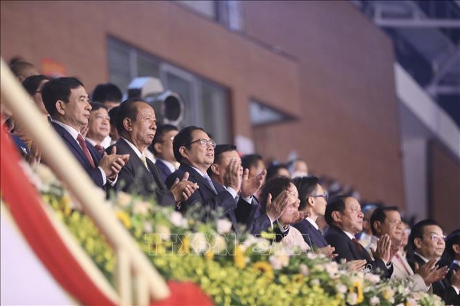 Thủ tướng Phạm Minh Chính cùng các đồng chí lãnh đạo Đảng, Nhà nước tới dự lễ bế mạc SEA Games 31. Ảnh: TTXVN