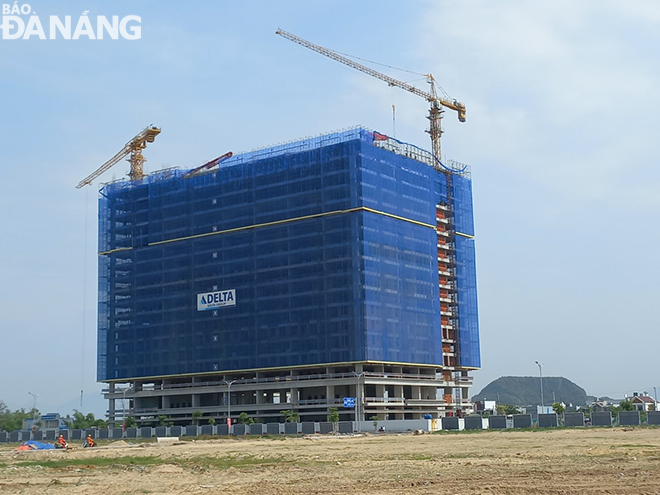 Dự án Chung cư FPT Plaza 2 đang được Công ty CP Đô thị FPT Đà Nẵng đầu tư và tổ chức thi công xây dựng. Ảnh: TRIỆU TÙNG