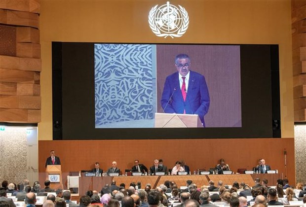 Tổng Giám đốc Tổ chức Y tế thế giới (WHO) Tedros Adhanom Ghebreyesus phát biểu khai mạc Kỳ họp Đại hội đồng Y tế Thế giới (WHA) lần thứ 75 tại Geneva (Thụy Sĩ) ngày 22-5-2022. (Ảnh: AFP/TTXVN)